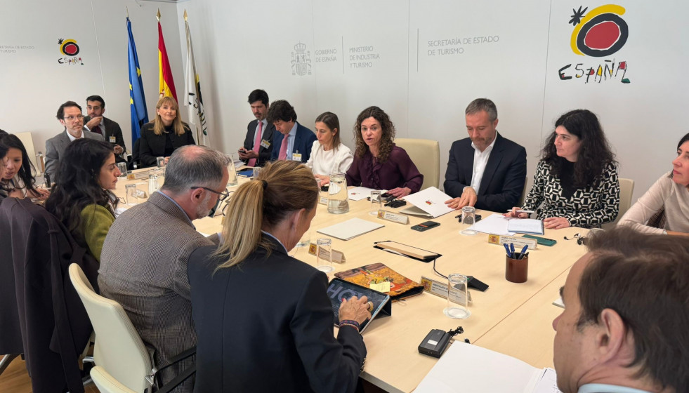 La Secretaría de Estado de Turismo de España se reúne en un encuentro de seguimiento junto al sector sobre el impacto del conflicto en Oriente Medio.