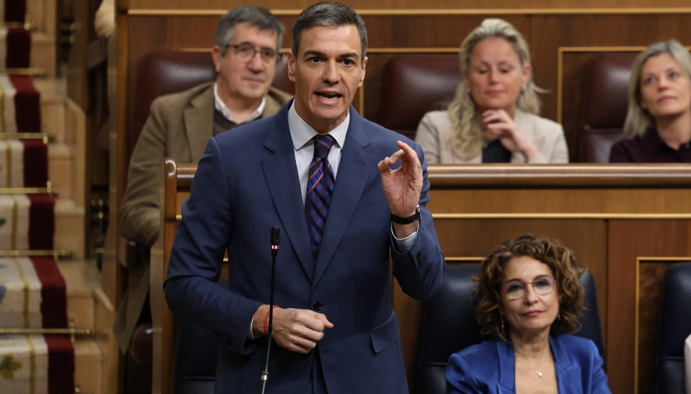 El presidente del Gobierno, Pedro Sánchez, interviene durante una sesión de control al Gobierno, en el Congreso de los Diputados, a 18 de marzo de 2026, en Madrid (España).