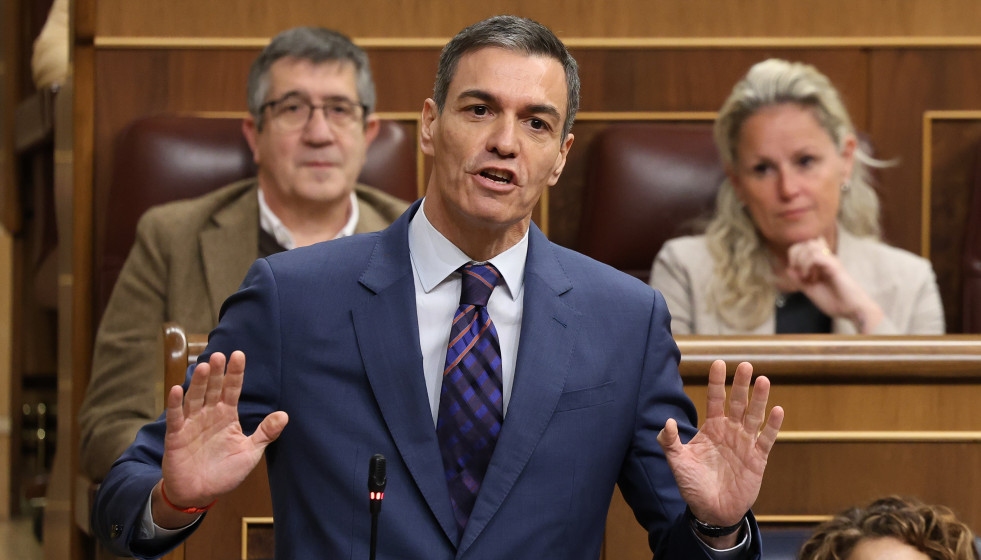 El presidente del Gobierno, Pedro Sánchez, interviene durante una sesión de control al Gobierno, en el Congreso de los Diputados, a 18 de marzo de 2026, en Madrid (España).