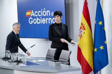 Archivo - El ministro del Interior, Fernando Grande-Marlaska, y la ministra de Inclusión Seguridad Social y Migracioneas y Portavoz del Gobierno, Elma Saiz, a su llegada a la rueda de prensa posterio