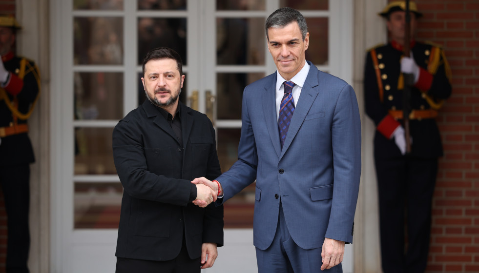 EuropaPress 7376404 presidente gobierno pedro sanchez recibe presidente ucrania volodimir