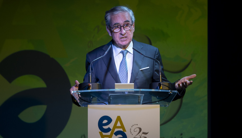 Archivo - El presidente de la fundación Euroamérica, Ramón Jauregui, interviene durante el acto conmemorativo del XXV aniversario de la Fundación Euroamérica, en Casa América, a 28 de mayo de 20