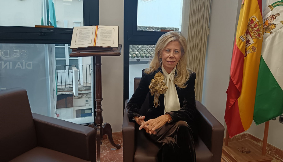 Archivo - La subdelegada del Gobierno en Huelva, María José Rico, durante un momento de la entrevista. Imagen de archivo.