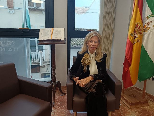 Archivo - La subdelegada del Gobierno en Huelva, María José Rico, durante un momento de la entrevista. Imagen de archivo.