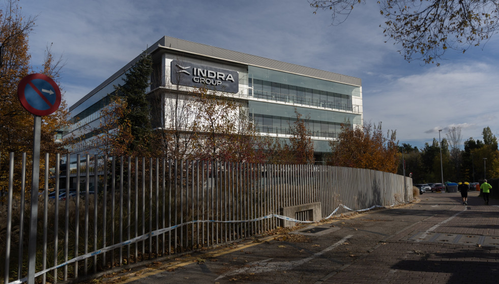 Archivo - Fachada de la sede de Indra, a 25 de noviembre de 2025, en Alcobendas, Madrid (España).