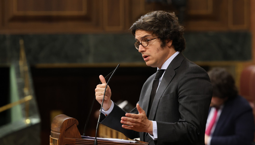 El diputado de Vox José María Figaredo interviene durante una sesión de control al Gobierno, en el Congreso de los Diputados, a 18 de marzo de 2026, en Madrid (España).