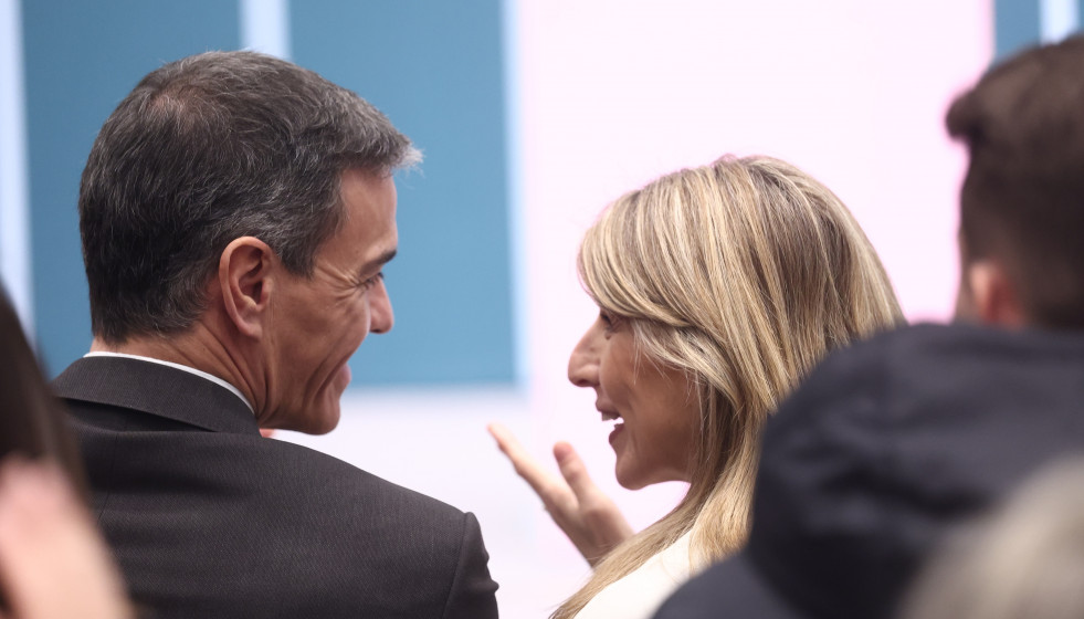 Archivo - El presidente del Gobierno, Pedro Sánchez, y la vicepresidenta segunda y ministra de Trabajo y Economía Social, Yolanda Díaz.