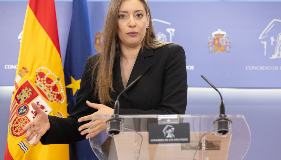 La portavoz del PP en el Congreso, Ester Muñoz, durante una rueda de prensa en el Congreso, a 24 de febrero de 2026, en Madrid (España).