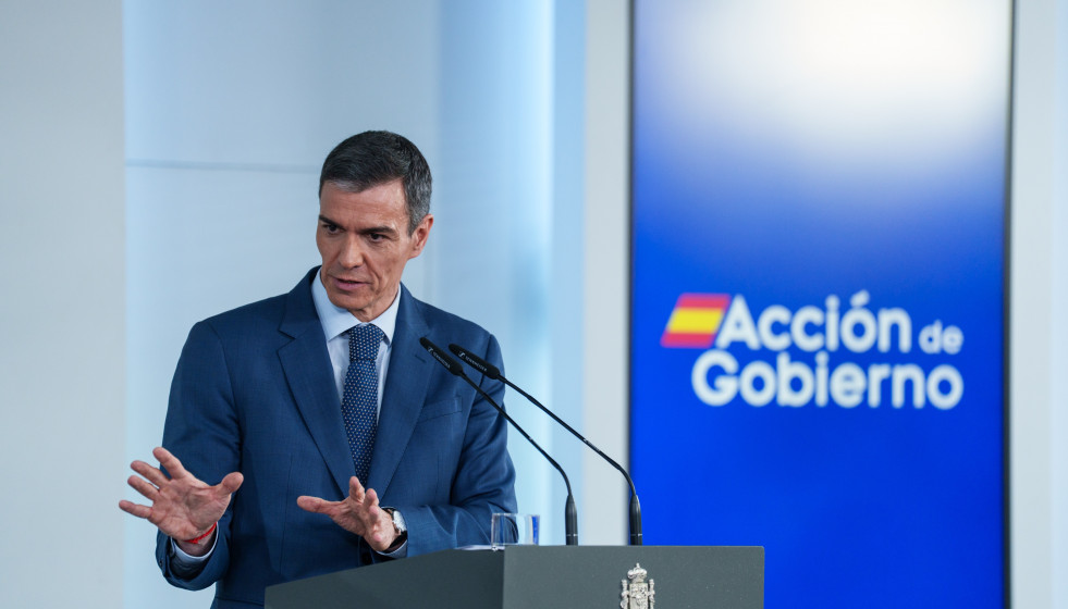 El presidente del Gobierno, Pedro Sánchez, durante una rueda de prensa posterior al Consejo de Ministros extraordinario, en el Palacio de la Moncloa, a 20 de marzo de 2026, en Madrid (España).