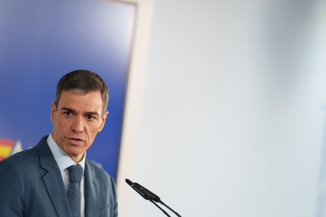 El presidente del Gobierno, Pedro Sánchez, durante una rueda de prensa posterior al Consejo de Ministros extraordinario, en el Palacio de la Moncloa, a 20 de marzo de 2026, en Madrid (España). Sánchez ha informado del plan integral de respuesta a las cons