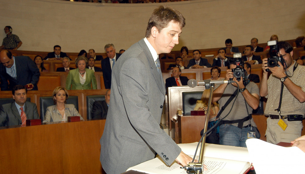 Carlos Martínez en la toma de posesión como procurador en la VI Legislatura