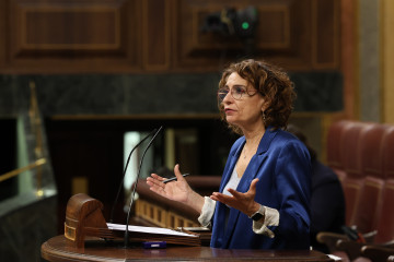 La vicepresidenta primera y ministra de Hacienda, María Jesús Montero, interviene durante una sesión de control al Gobierno, en el Congreso de los Diputados, a 18 de marzo de 2026, en Madrid (Espa�
