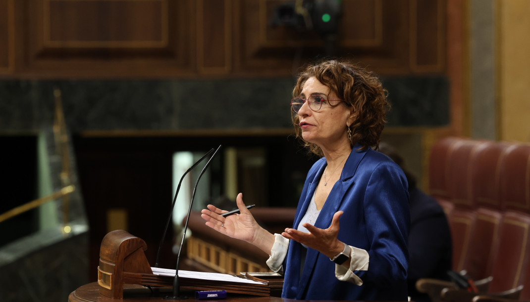 La vicepresidenta primera y ministra de Hacienda, María Jesús Montero, interviene durante una sesión de control al Gobierno, en el Congreso de los Diputados, a 18 de marzo de 2026, en Madrid (Espa�