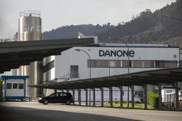 Archivo - Fachada de la factoría Danone, a 31 de diciembre de 2023, en Salas, Asturias (España). La compañía láctea holandesa Royal A-ware ha adquirido hoy a Danone su factoría de Salas, que per