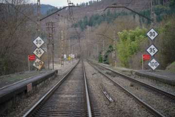 Archivo - Vías de tren, a 31 de enero de 2026, en Amurrio, Álava
