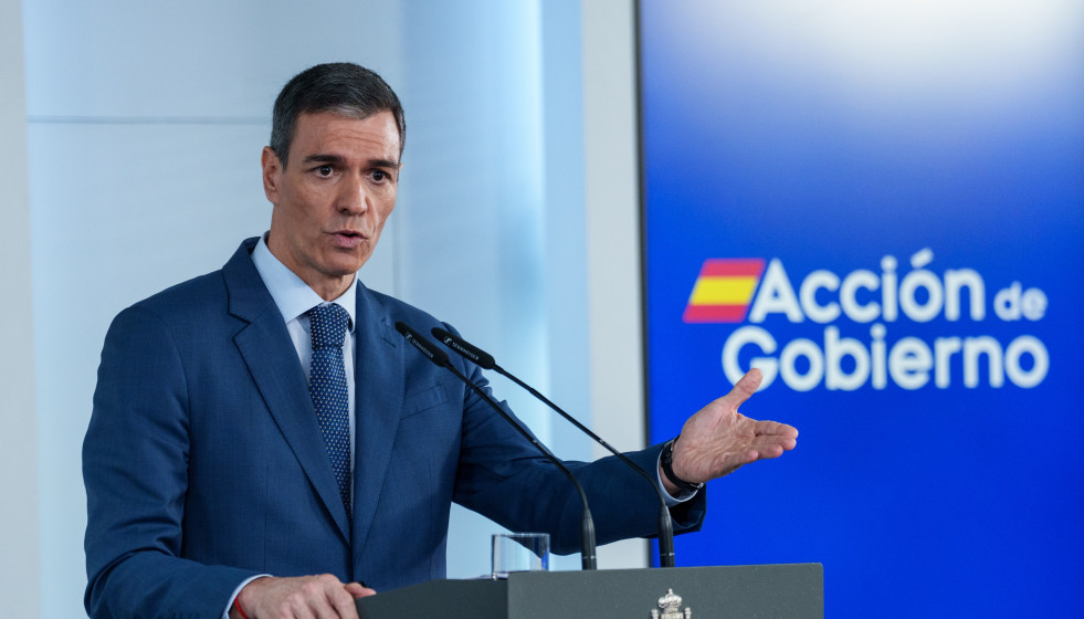 El presidente del Gobierno, Pedro Sánchez, durante una rueda de prensa posterior al Consejo de Ministros extraordinario, en el Palacio de la Moncloa, a 20 de marzo de 2026, en Madrid (España)
