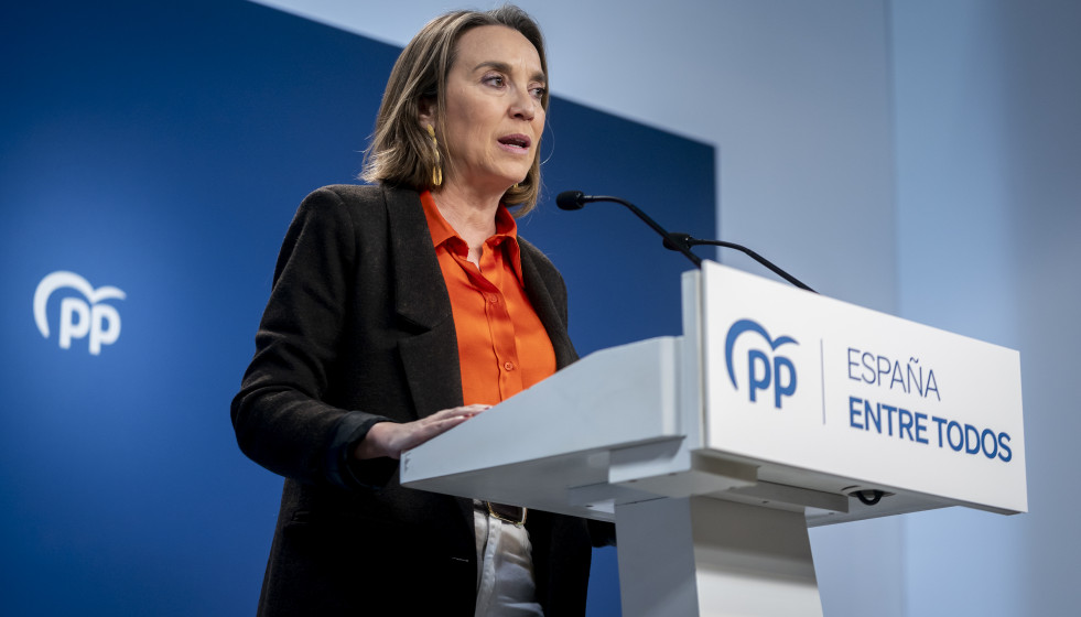 Archivo - La secretaria general del Partido Popular, Cuca Gamarra, durante una reunión con los grupos parlamentarios del Congreso, Senado y Parlamento Europeo para abordar iniciativas y exigir transp