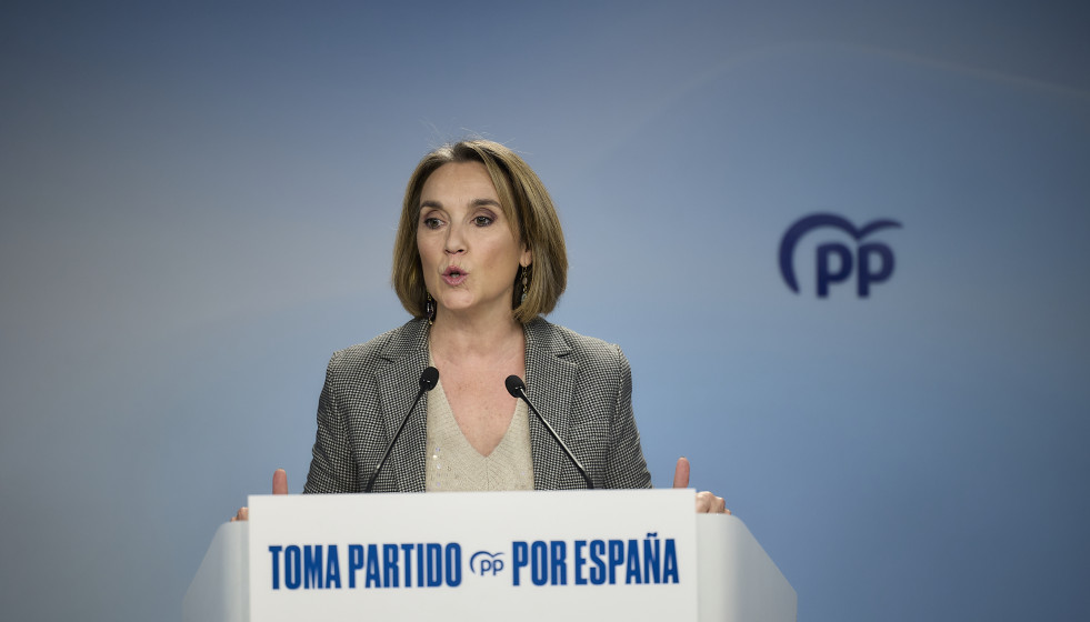 Archivo - La vicesecretaria de Regeneración del Partido Popular, Cuca Gamarra, durante una rueda de prensa posterior a la reunión del Comité de Dirección del PP, en la sede del PP, a 15 de diciemb