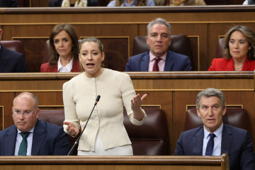 La portavoz del PP en el Congreso, Ester Muñoz, interviene durante una sesión de control al Gobierno, en el Congreso de los Diputados.