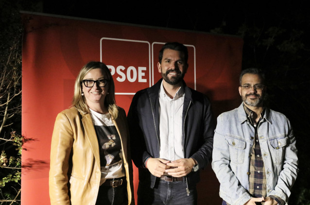 Los socialistas extremeños Blanca Martín, Álvaro Sánchez Cotrina y Manuel José González Andrade