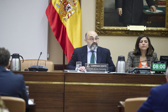 El presidente de la entidad pública empresarial Administrador de Infraestructuras Ferroviarias (Adif), Luis Pedro Marco de la Peña, comparece ante la Comisión de Transportes y Movilidad Sostenible, en el Congreso de los Diputados