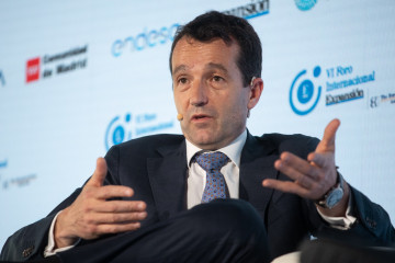 Archivo - El presidente de Indra, Ángel Escribano, durante la segunda jornada del VI Foro Internacional Expansión, en el Parador de Alcalá de Henares, a 22 de mayo de 2025, en Alcalá de Henares, M