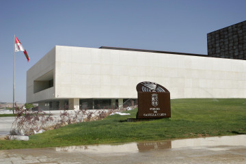 Archivo - Vista exterior de la sede de las Cortes de Castilla y León