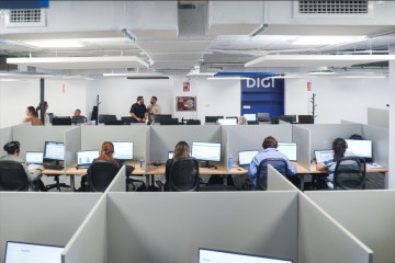 Archivo - DIGI abre un nuevo centro de atención al cliente en València,  el tercero en España,  con una superficie de 450 metros cuadrados