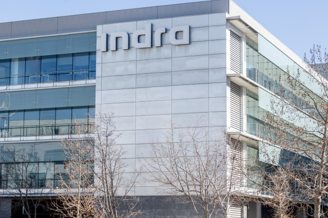 Archivo - Fachada de la sede de Indra.