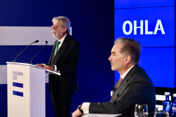 Luis Amodio (i), presidente de OHLA, y Tomás Ruiz (d), consejero delegado de OHLA.