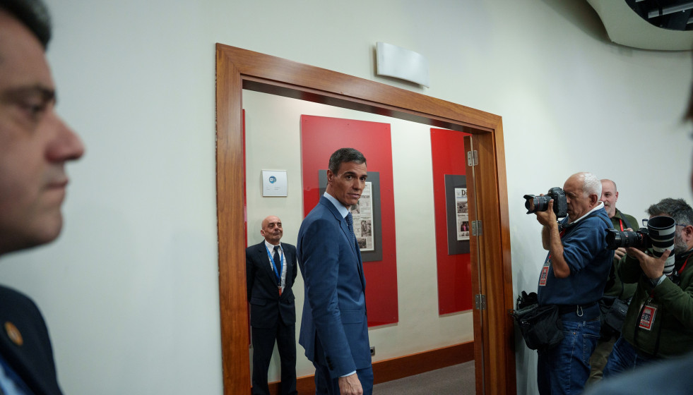 El presidente del Gobierno, Pedro Sánchez, durante una rueda de prensa posterior al Consejo de Ministros extraordinario, en el Palacio de la Moncloa, a 20 de marzo de 2026, en Madrid (España).