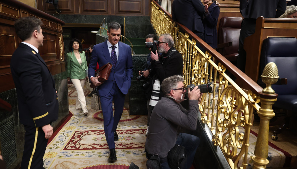 El presidente del Gobierno, Pedro Sánchez, a su llegada a una sesión de control al Gobierno, en el Congreso, a 25 de marzo de 2026, en Madrid (España).