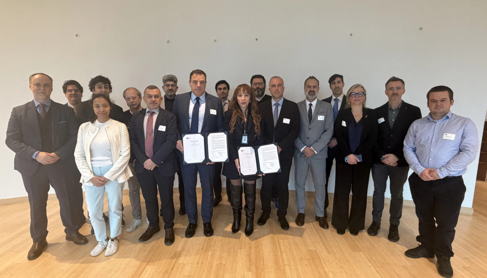 Representantes del consorcio VLEO DEF