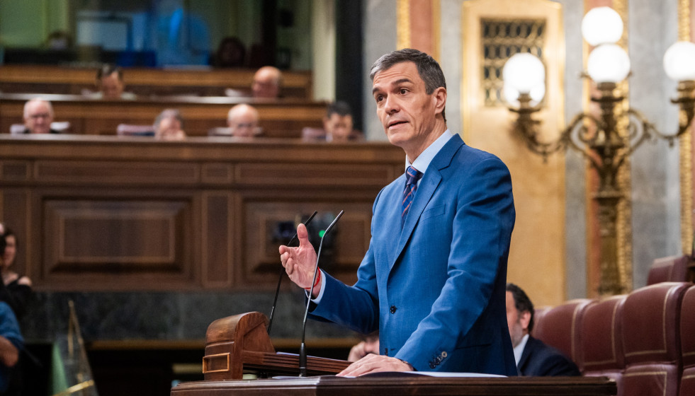 El presidente del Gobierno, Pedro Sánchez, interviene durante una sesión de control al Gobierno, en el Congreso, a 25 de marzo de 2026, en Madrid (España).