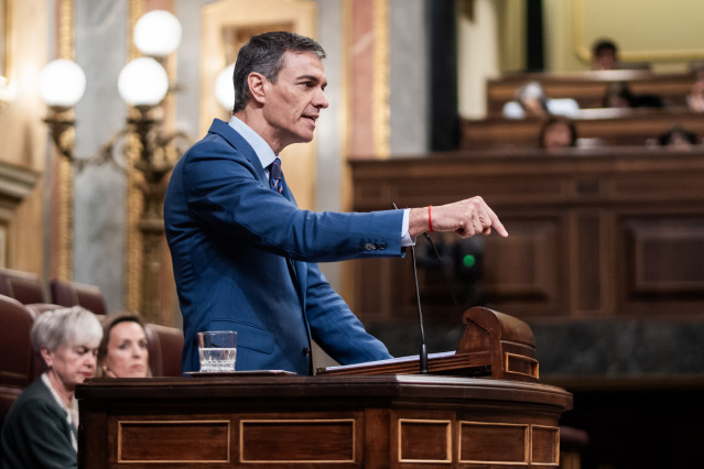El presidente del Gobierno,  Pedro Sánchez, durante una sesión de control al Gobierno, en el Congreso, a 25 de marzo de 2026, en Madrid (España).