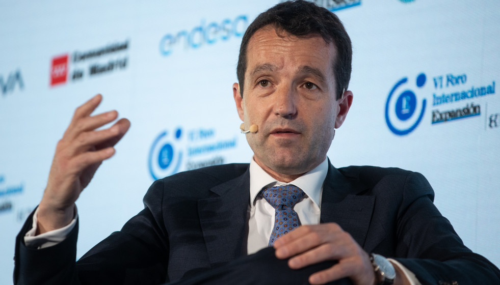 Archivo - El presidente de Indra, Ángel Escribano.