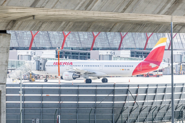 Un avión de Iberia en el Aeropuerto Adolfo Suárez Madrid-Barajas