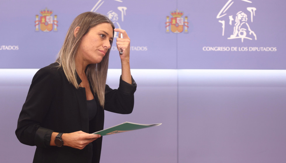 Archivo - La portavoz de Junts en el Congreso, Míriam Nogueras, ofrece una rueda de prensa en el Congreso de los Diputados tras la primera intervención de Sánchez en la 26 edición del Debate sobre