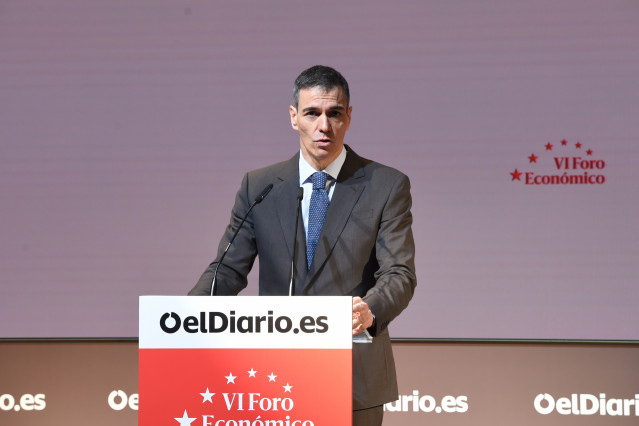 El presidente del Gobierno, Pedro sánchez, durante la VI edición del Foro Económico de elDiario.es, en el Colegio de Arquitectos de Madrid, a 26 de marzo de 2026, en Madrid (España). Este foro es un encuentro de referencia organizado por elDiario.es que r