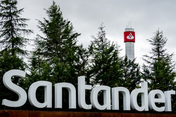 Archivo - Exteriores de la Ciudad Financiera del Banco Santander, en Boadilla del Monte, a 5 de febrero de 2026, en Boadilla del Monte, Madrid (España).