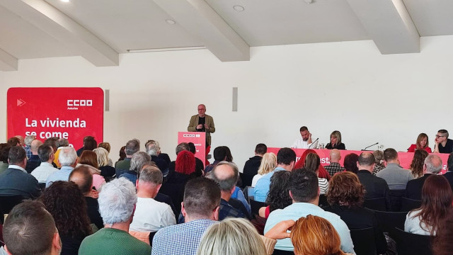 El secretario general de CCOO, Unái Sordo, participa en la asamblea de CCOO en Asturias 'De las respuestas a la acción'.