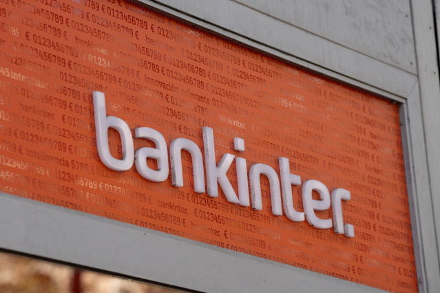 Archivo - Fachada de una sucrusal del banco Bankinter en Barcelona.