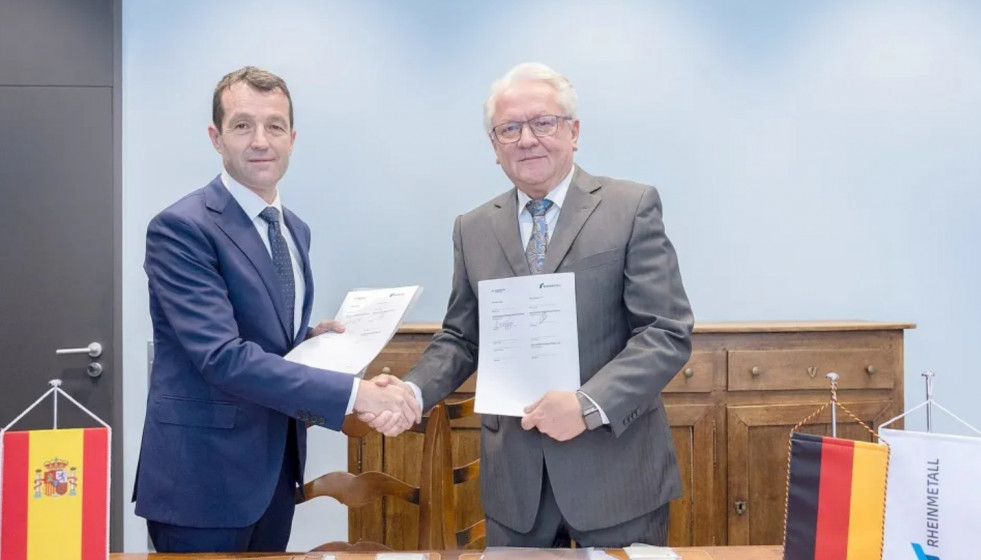 El presidente ejecutivo de Indra Group, Ángel Escribano, y el CEO de Rheinmetall AG, Armin Papperger.