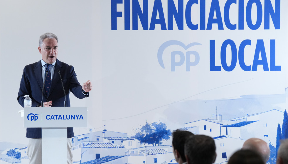 El coordinador general del Partido Popular, Elías Bendodo, durante un acto del PP sobre financiación local, en el espacio Talent Garden, a 17 de marzo de 2026, en Barcelona, Catalunya (España).