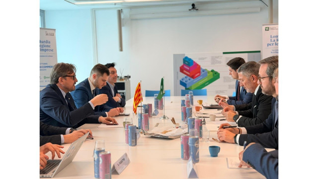 Reunión entre miembros de la Generalitat de Catalunya y de la región de Lombardía