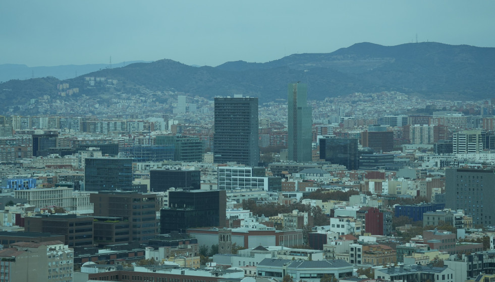 Archivo - Vistas del skyline de la zona Diagonal Mar - Fòrum, desde el Hotel Arts de Barcelona