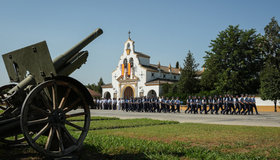 Archivo - Militares en el acto de toma de posesión del coronel Luis Alberto Parallé, en sustitución del coronel Juan José Arbolí. A 14 de julio de 2025, en Sevilla (Andalucía, España)