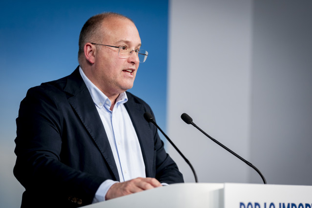 El secretario general del Partido Popular, Miguel Tellado, durante una rueda de prensa tras seguimiento de la noche electoral del PSOE de Castilla y León, en la sede nacional del Partido Popular, a 15 de marzo de 2026, en Madrid (España).
