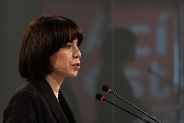 Archivo - La ministra de Ciencia, Innovación y Universidades y secretaria general del PSPV-PSOE, Diana Morant, atiende a los medios de comunicación en la sede del PSPV-PSOE.