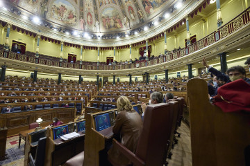 Archivo - Sesión plenaria en el Congreso de los Diputados, a 2 de diciembre de 2021, en Madrid (España).